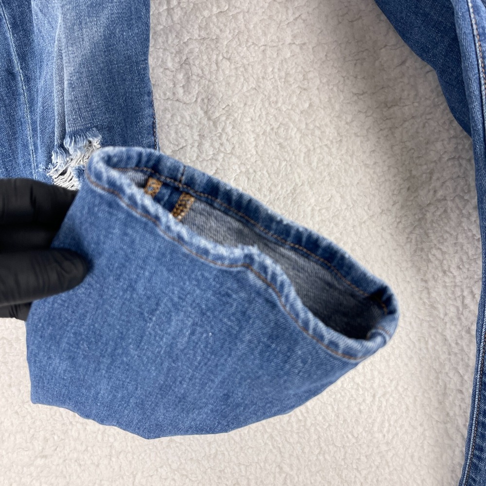 Pilcro Slim Boyfriend Crop Jeans Womens Size 30 Blue Denim Distressed Mid-Rise - Picture 6 of 16